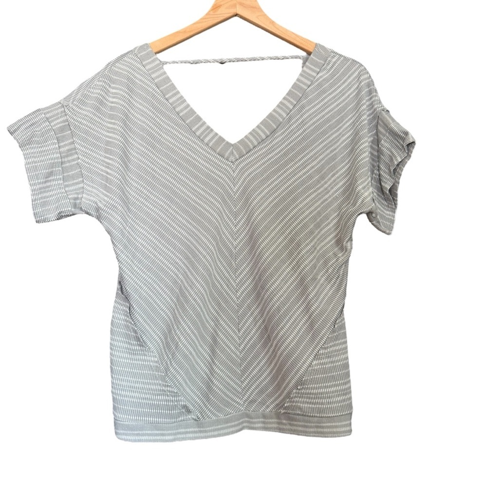 BKE | Buckle | Gray Opened Back Top